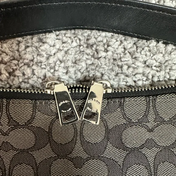 Coach Black and Gray Signature Hobo Bag - Picture 5 of 7